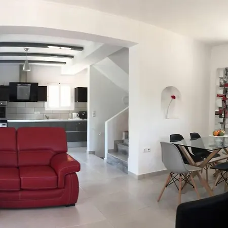 With Outdoor Jacuzzi Villa Divarata