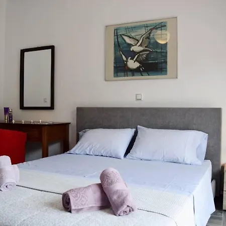 With Outdoor Jacuzzi