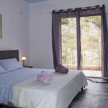 Villa With Outdoor Jacuzzi Divarata