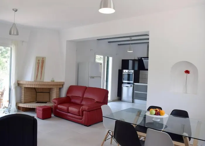 With Outdoor Jacuzzi * Divarata